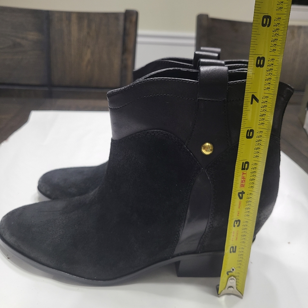 Boot - Picture 3 of 5